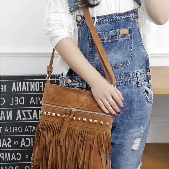 Crossbody rivet tassel - Picture 3 of 3